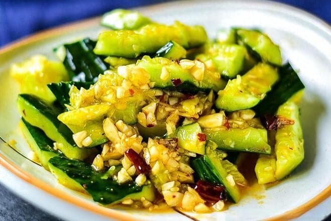 黄瓜十种烹饪法：凉拌、炒菜、汤品详细教程