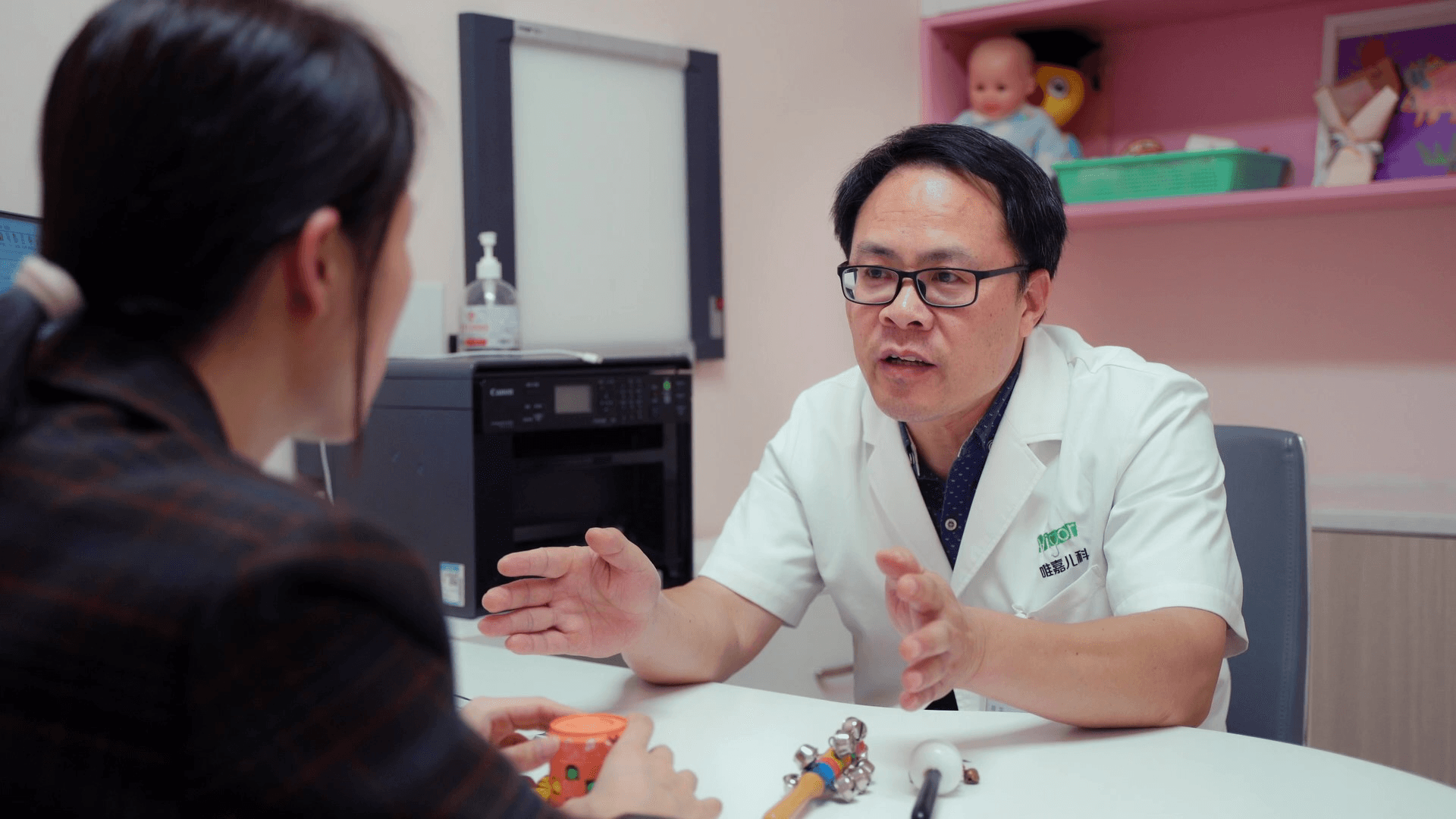 儿科医生教你在家陪宝宝玩感统游戏