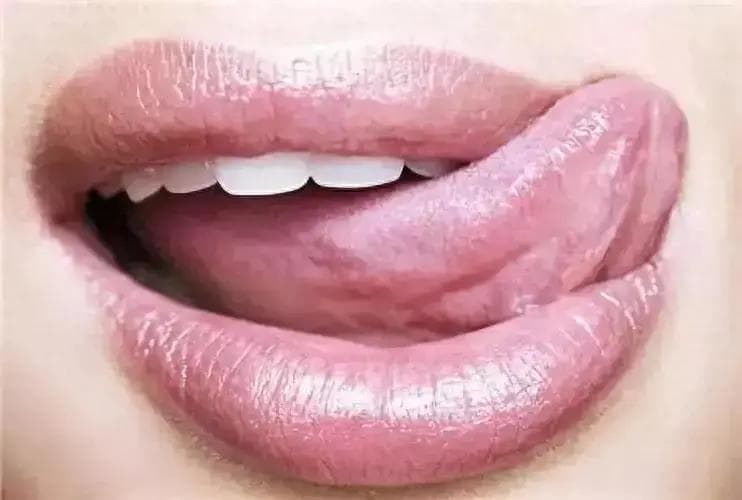 胰腺好不好，看舌头就知道？医生：胰腺患病的人，舌头有这几表现