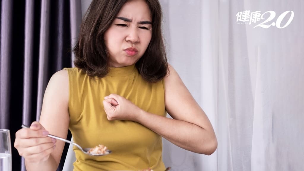 吞口水怪怪的是甲状腺癌？医教「自我检查3大方式」 快速检视甲状腺健康
