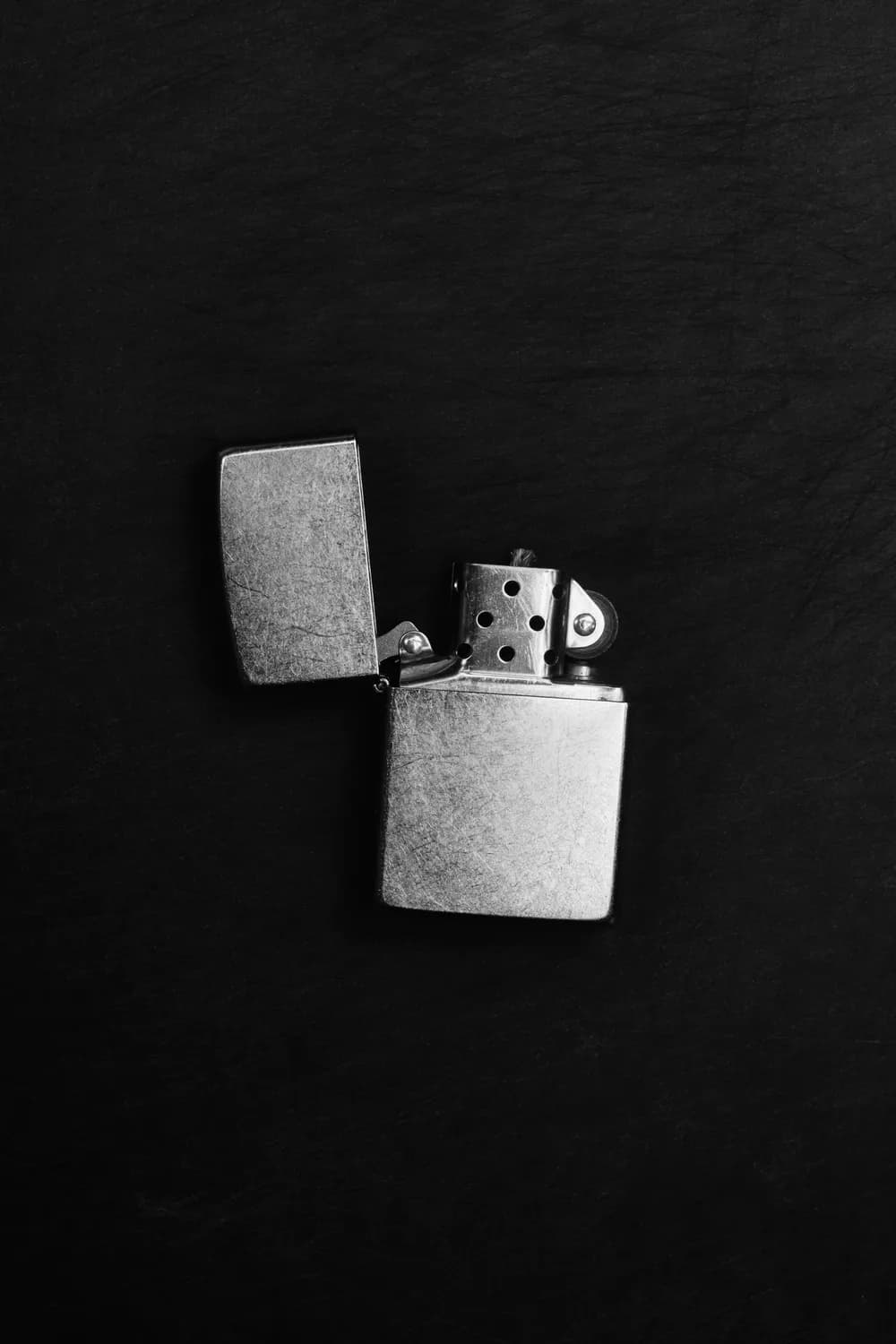 Zippo、Dupont、Dunhill：谁才是打火机界的收藏王者？