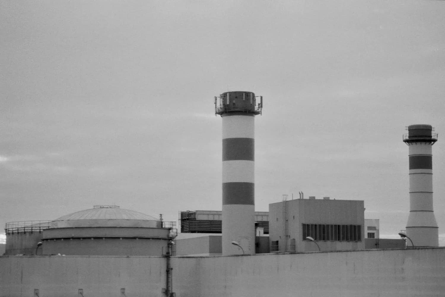 石岛湾核电站：全球首座第四代核电站的突破与创新