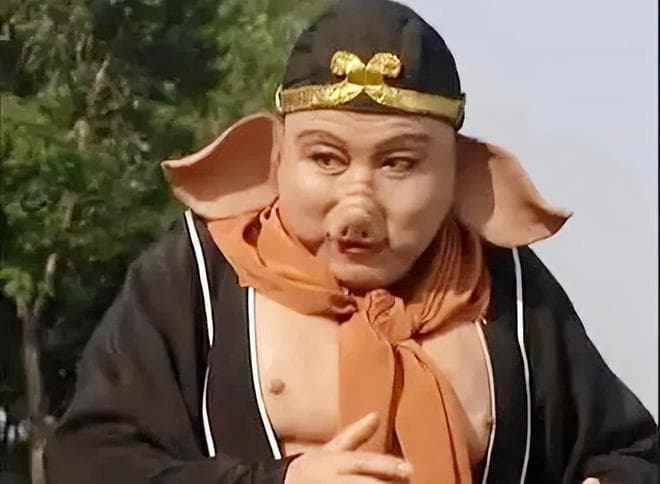 为何猪八戒要一口吞掉人参果，连嚼都不嚼？只因他知道其中秘密