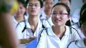 每个家庭都经历的初二危险期，进成学霸，退变学渣，孩子怎么办？