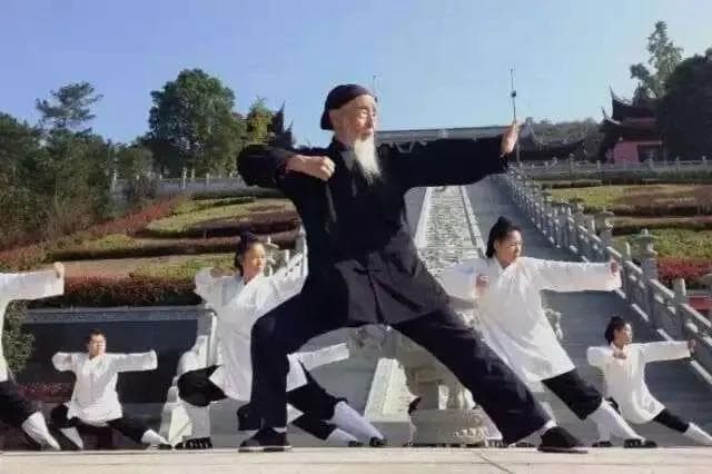 每天半小时 体面老去：道家八部金刚长寿功详解