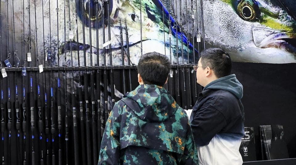 半个北京的钓鱼佬，扎堆在亮马河翘班
