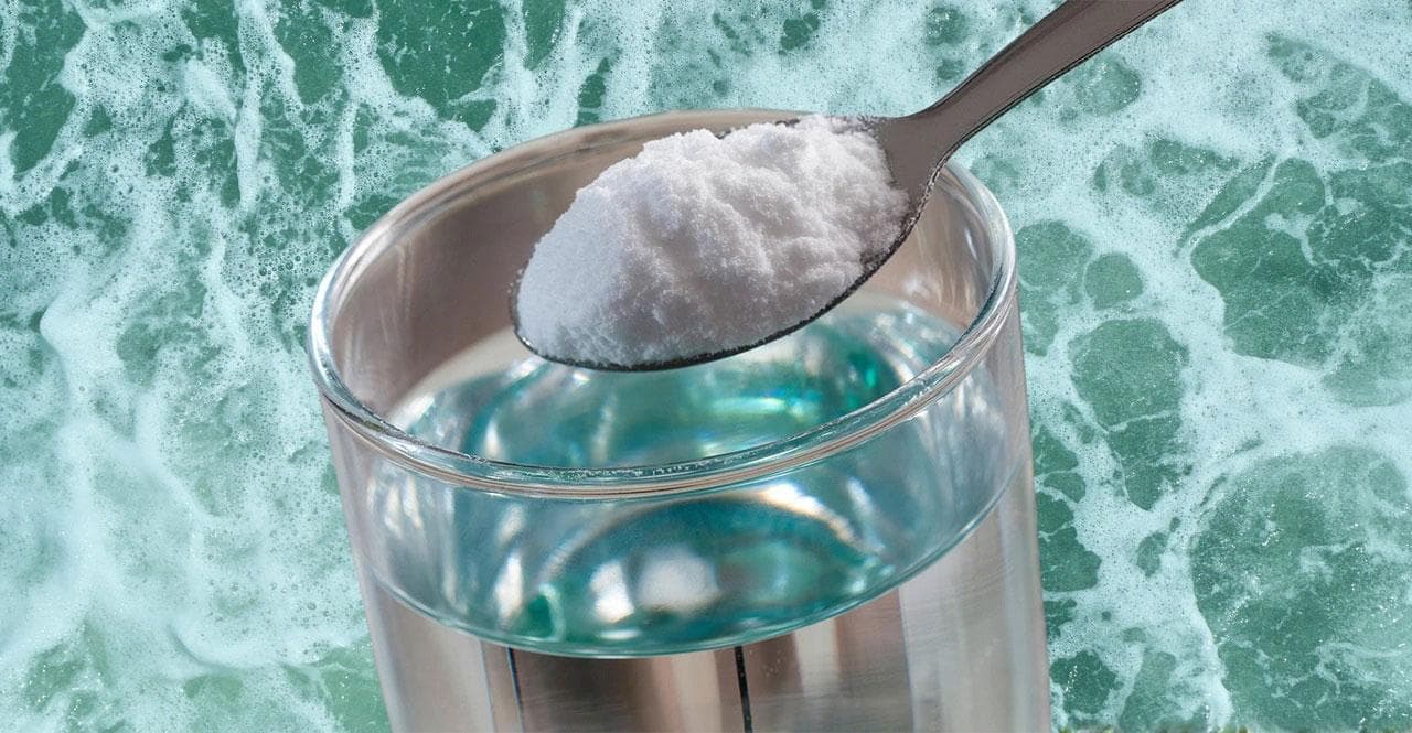 碱性水 vs 白水：哪个更适合你的健康？