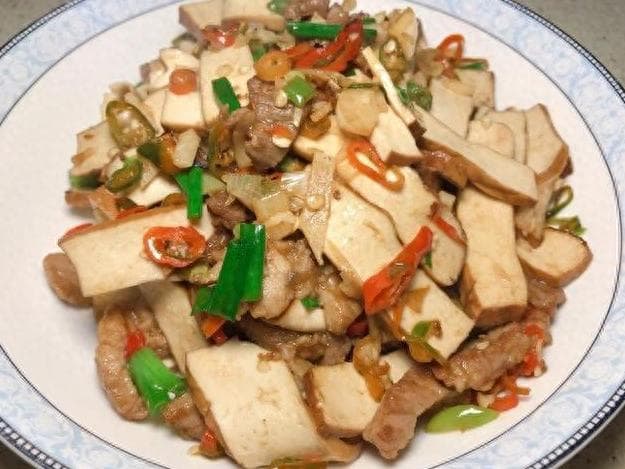 家常炒香干豆腐，简单步骤打造美味家常菜！