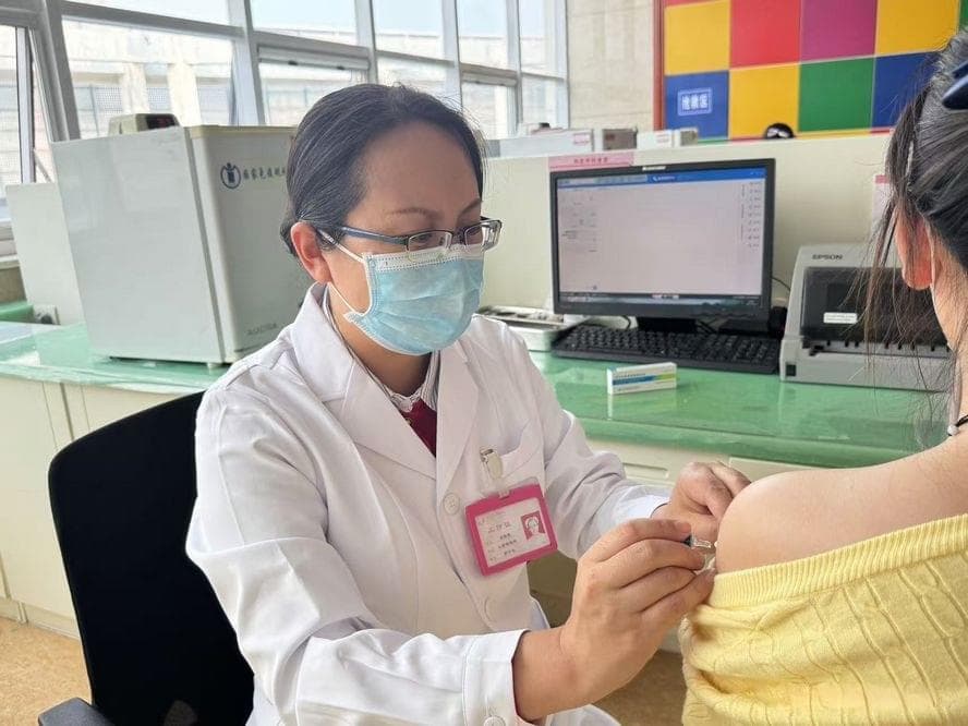 专家提醒：接种流感疫苗  保障身体健康