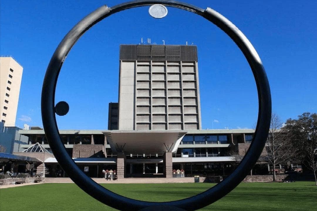 新南威尔士大学QS排名飙升至19位！毕业生就业率起薪双丰收