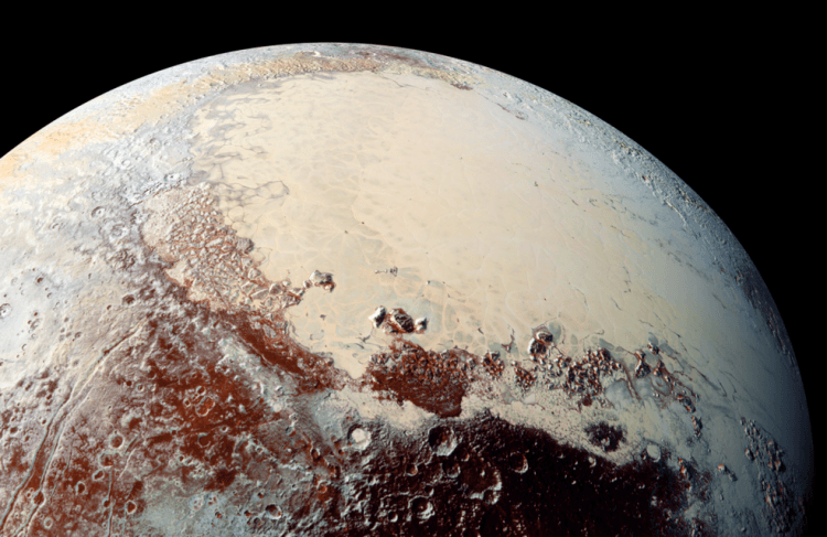 NASA公布冥王星高清照 冰原冰山等地形一览无遗