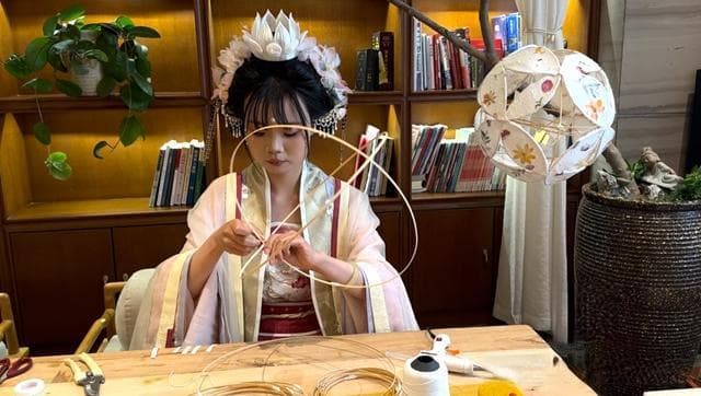 传统技艺焕发新生 非遗滚灯制作全流程揭秘