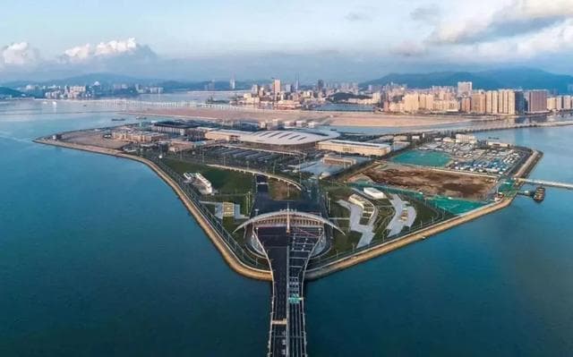 为什么大连和烟台之间不建跨海大桥或海底隧道？