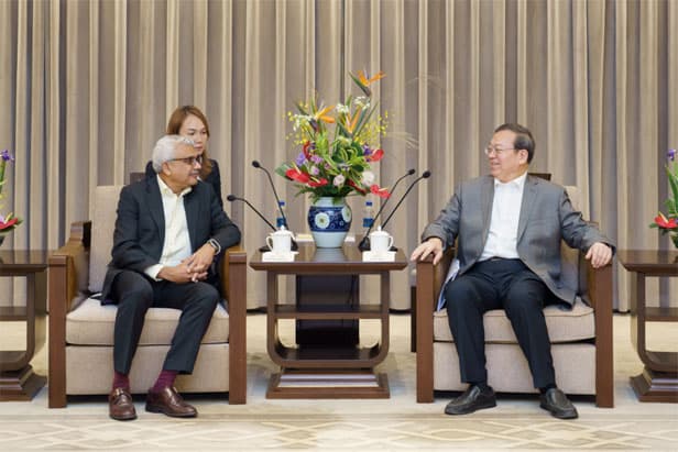 陈靖会长会见新加坡IHH百汇医疗集团首席执行官奈尔·平柯