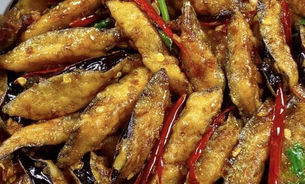 脆皮茄子：一道色香味俱佳的传统佳肴