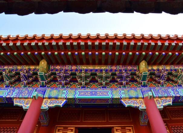 中国古建筑装饰题材的社会功能与意义