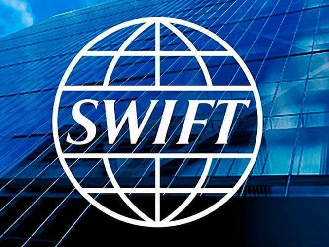 如何在Swift中实现基本的UI设计？