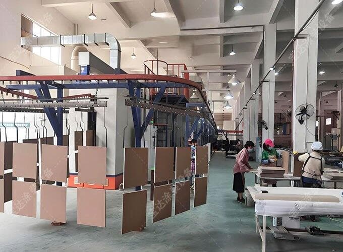 喷漆与喷粉：两种表面处理技术的全面对比