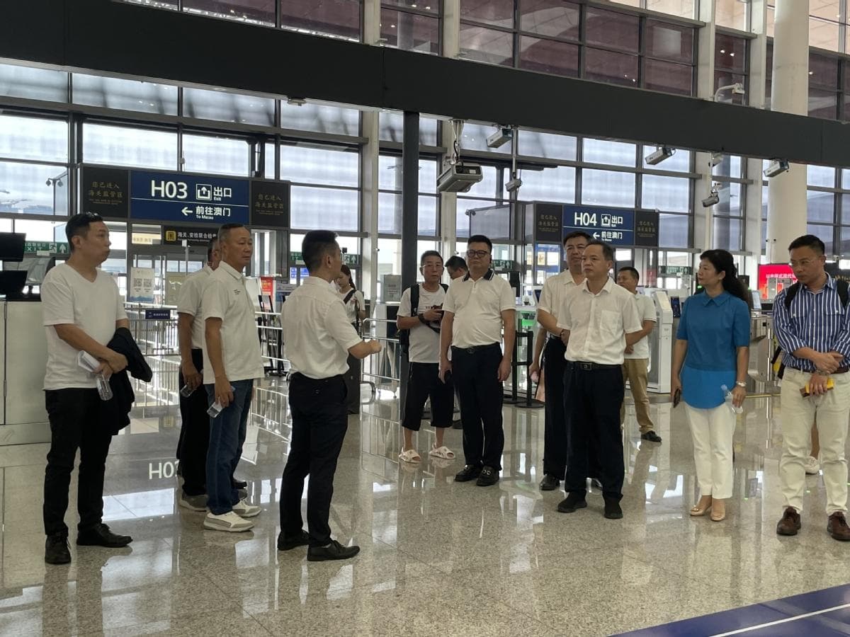 近距离感受大桥口岸通关效率提升工作！港澳嘉宾获邀开展考察座谈活动
