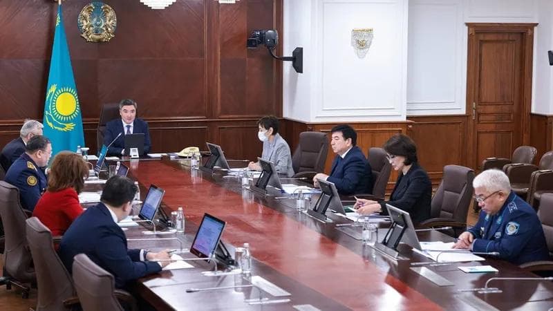 哈萨克斯坦总理听取坠机事件相关报告 下令加强航空安全保障