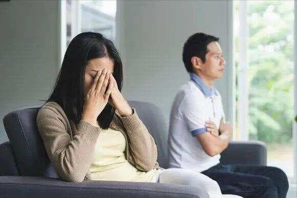 男朋友心情不好，该怎么安慰他？7个小贴士莫错过