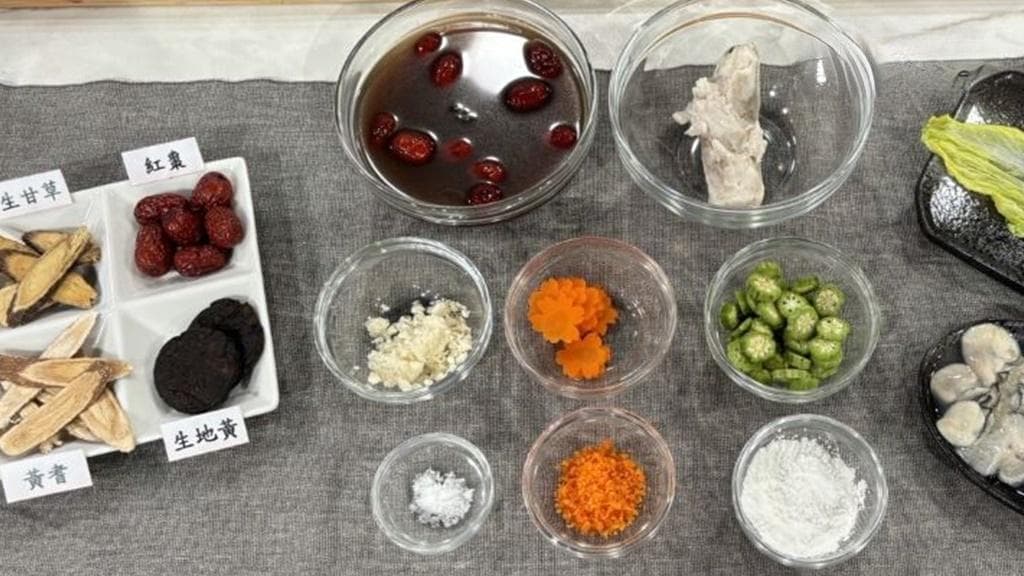 药膳鸡汤海鲜卷：预防口腔发炎，强化口腔黏膜的养生佳肴