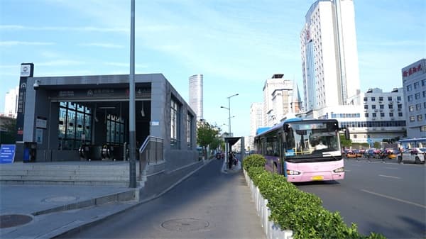徐州公交：“小车轮”承载“大民生”