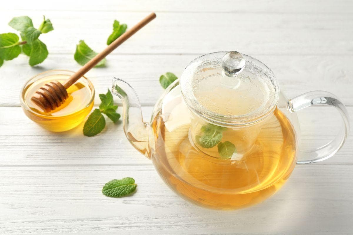 蜂蜜养生有讲究：生熟功效大不同