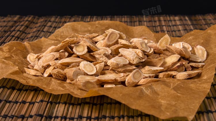 黄芪能和茶叶一起泡水喝吗
