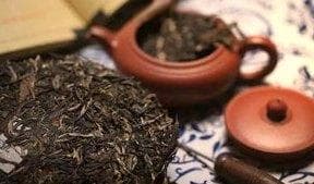 普洱茶里面有黑色的物质要如何处理，如何处理普洱茶中的黑色物质？