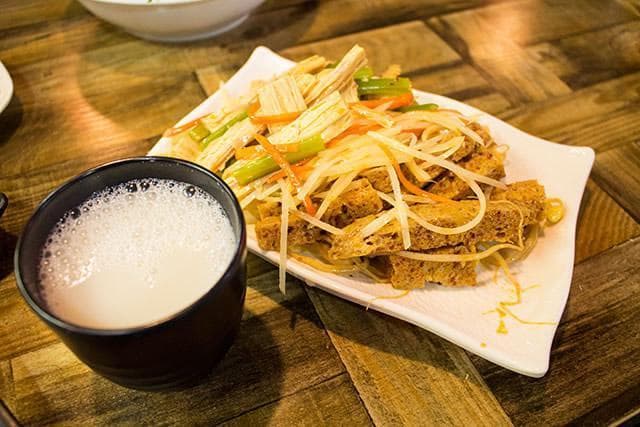 面筋的功效与作用：营养价值及食用建议