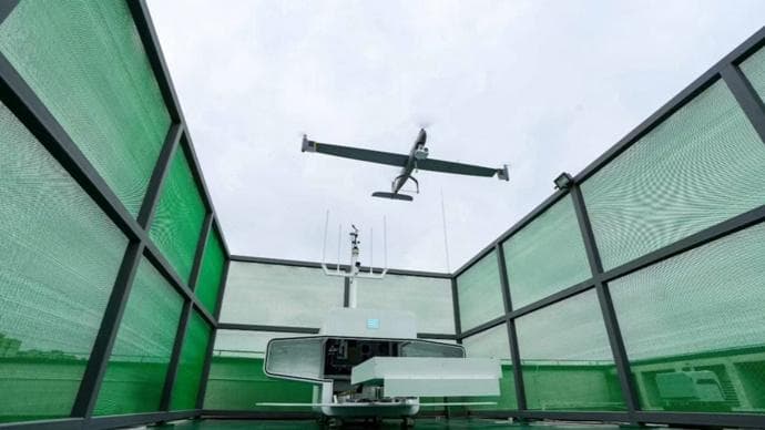上海启用无人机抓拍开车“玩手机”、不系安全带，如何保护安全与隐私？