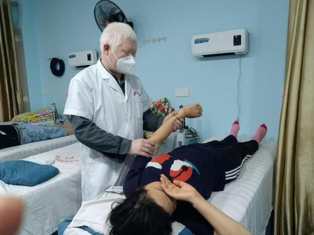 盲人按摩师廖灵：用巧手点亮生活曙光