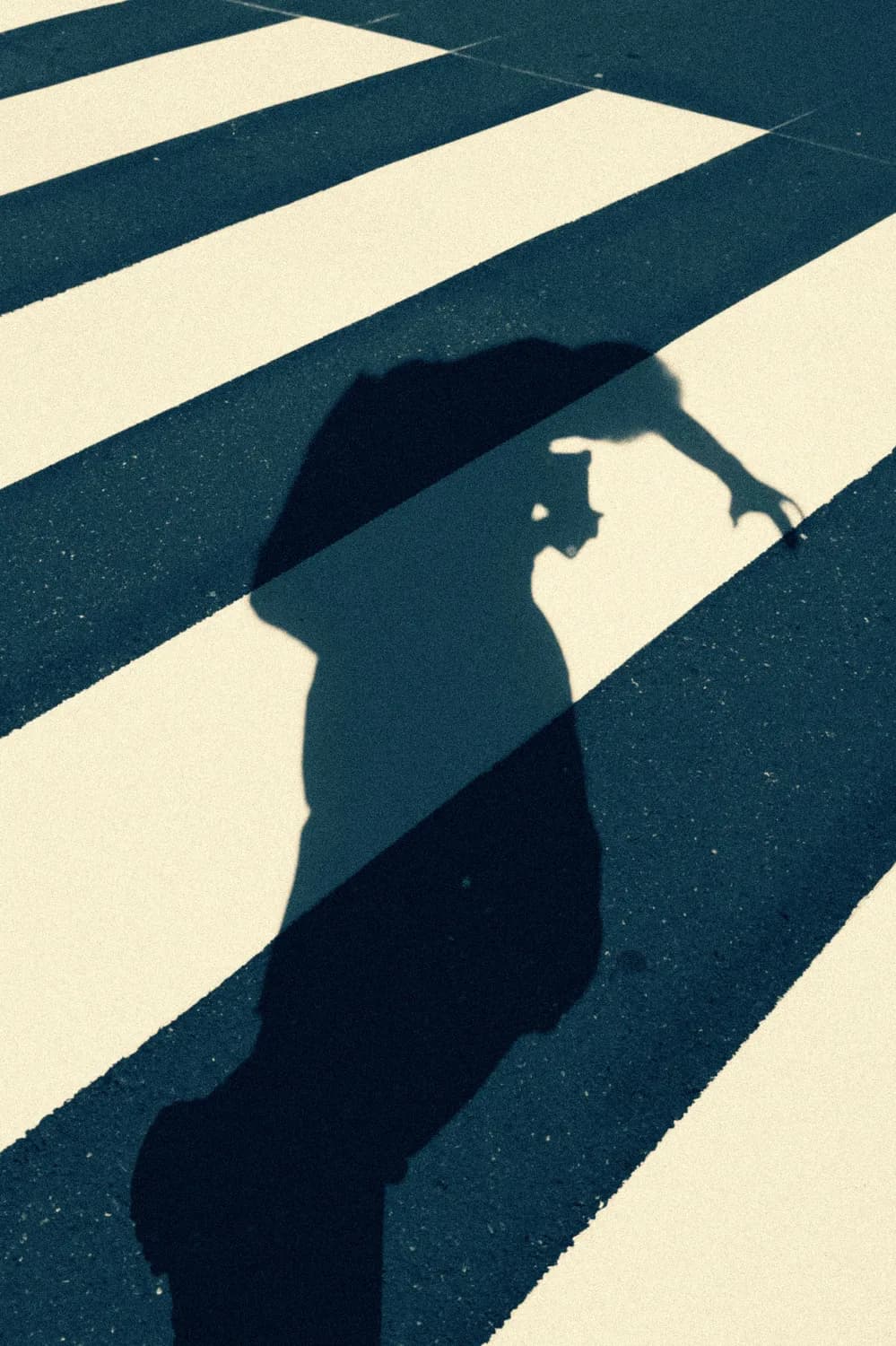 人性的阴暗面：揭秘现代社会的心理学