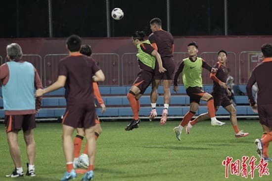 国足主场迎战沙特队需“卸下包袱”