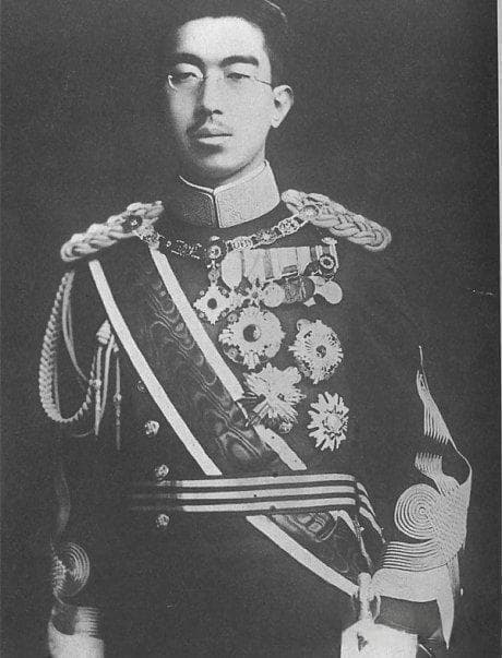刺杀与兵变：裕仁天皇如何终结日本近代的“下克上”之风
