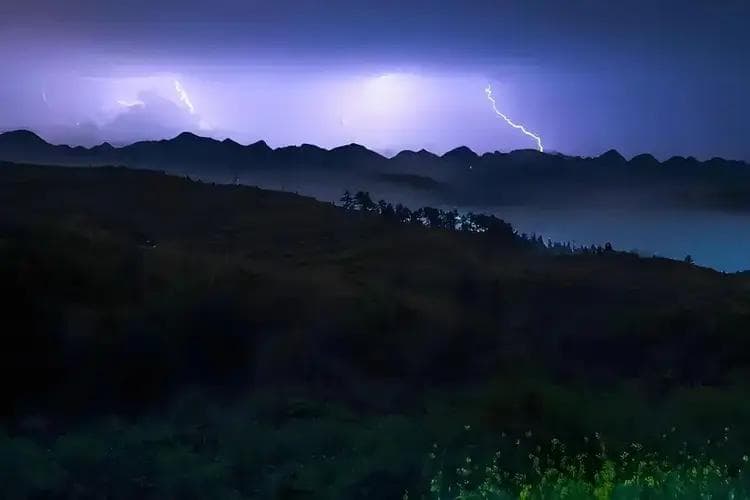 七律·惊蛰浩荡歌
