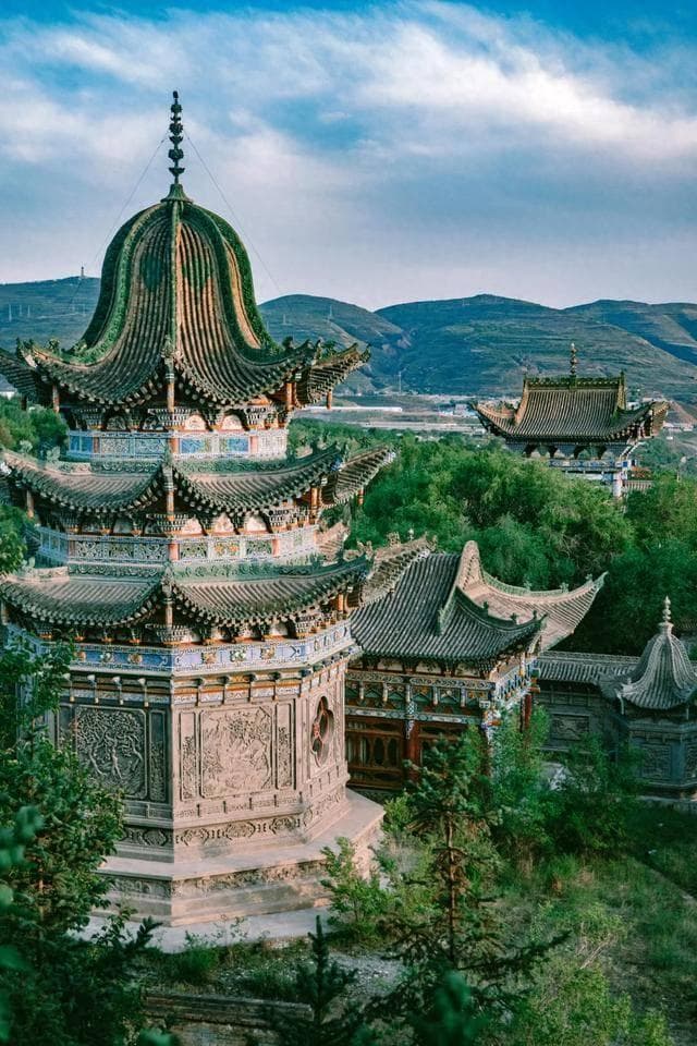 西宁六大景点全攻略：从塔尔寺到日月山，玩转高原明珠