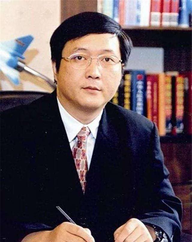 杨伟：15岁险些考上清华，被西工大破格录取，20年后竟成为歼20总设计师