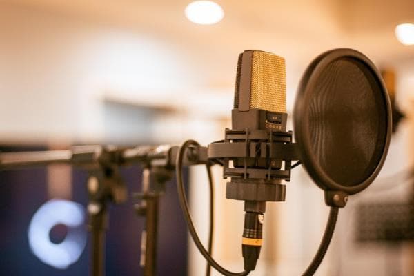 掌握甜美音色：少女音、御姐音和少萝音的发声技巧