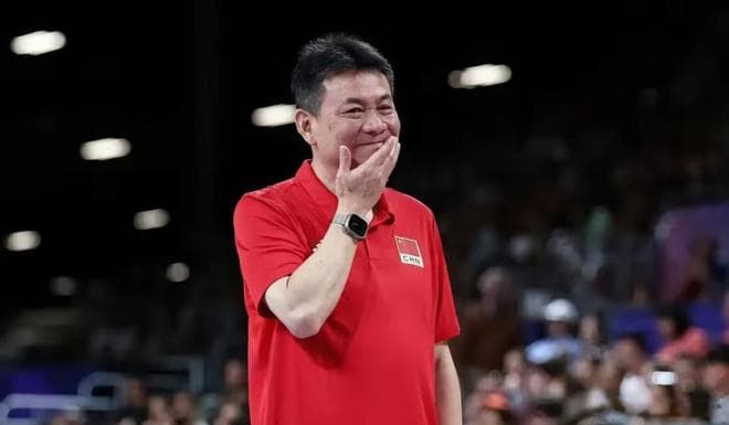 中国女排主教练悬念揭晓！蔡斌现身，新职位曝光，未受李全强影响