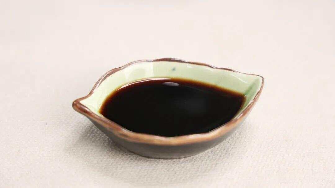 老抽和生抽有什么区别？平日里应该如何挑选？不妨参考这3个方法