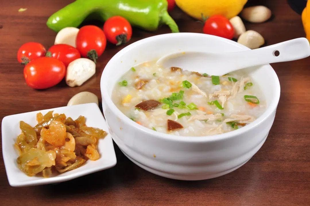 血糖高，可能和4种早餐有关！正确吃早餐的方法，营养师告诉你