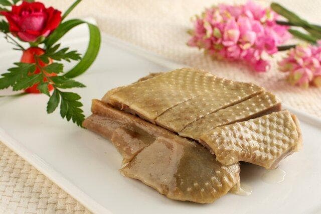扬州盐水鹅：一道传承千年的淮扬名菜