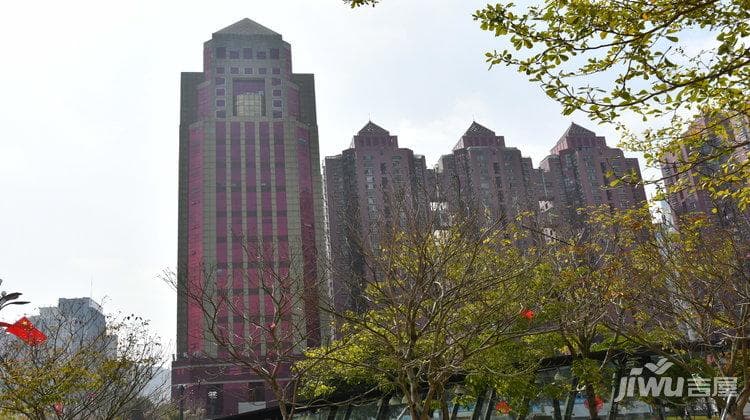 楼房倒塌前的征兆及底层与高层的安全性分析