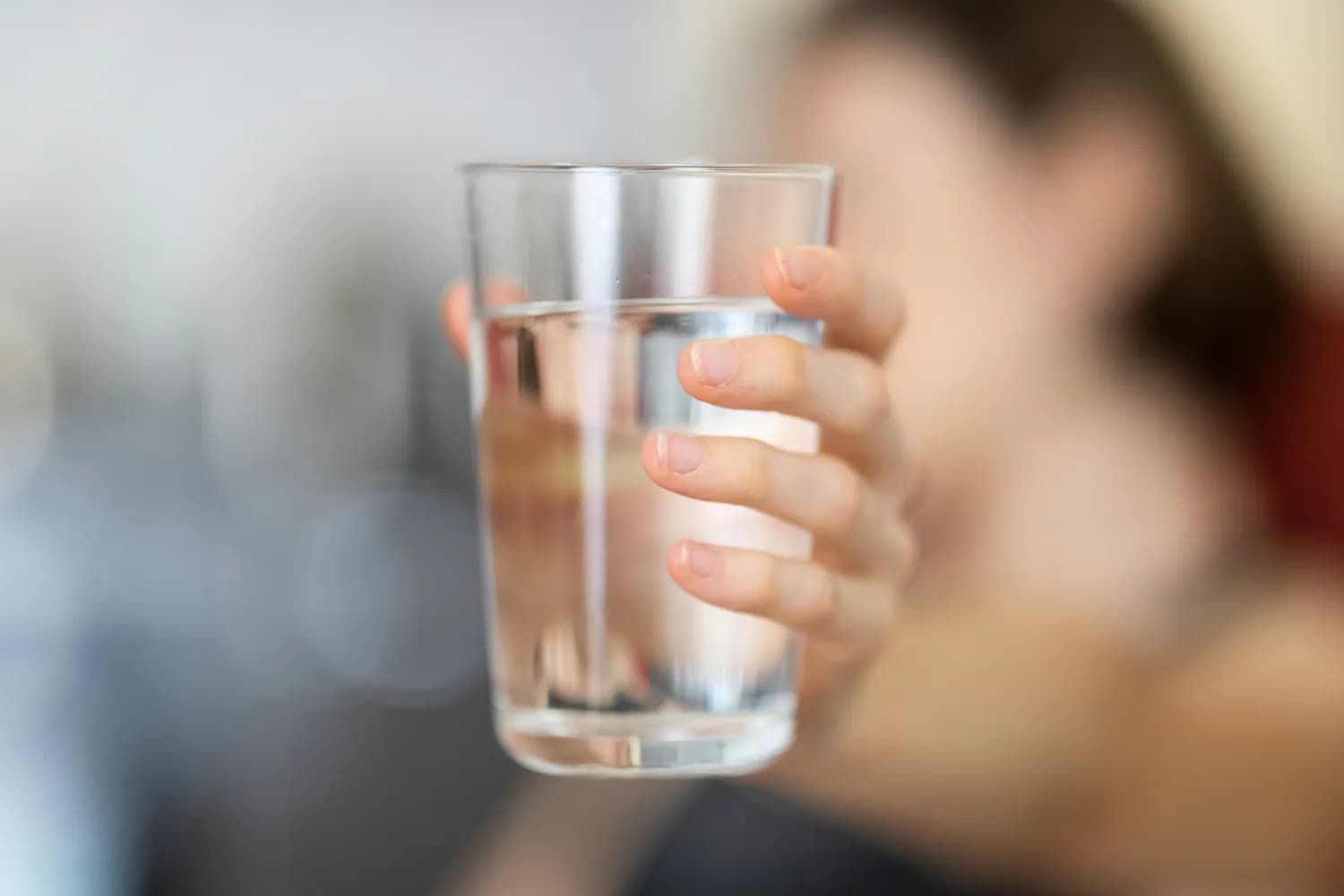 糖尿病口渴有解：科学饮水配合血糖管理