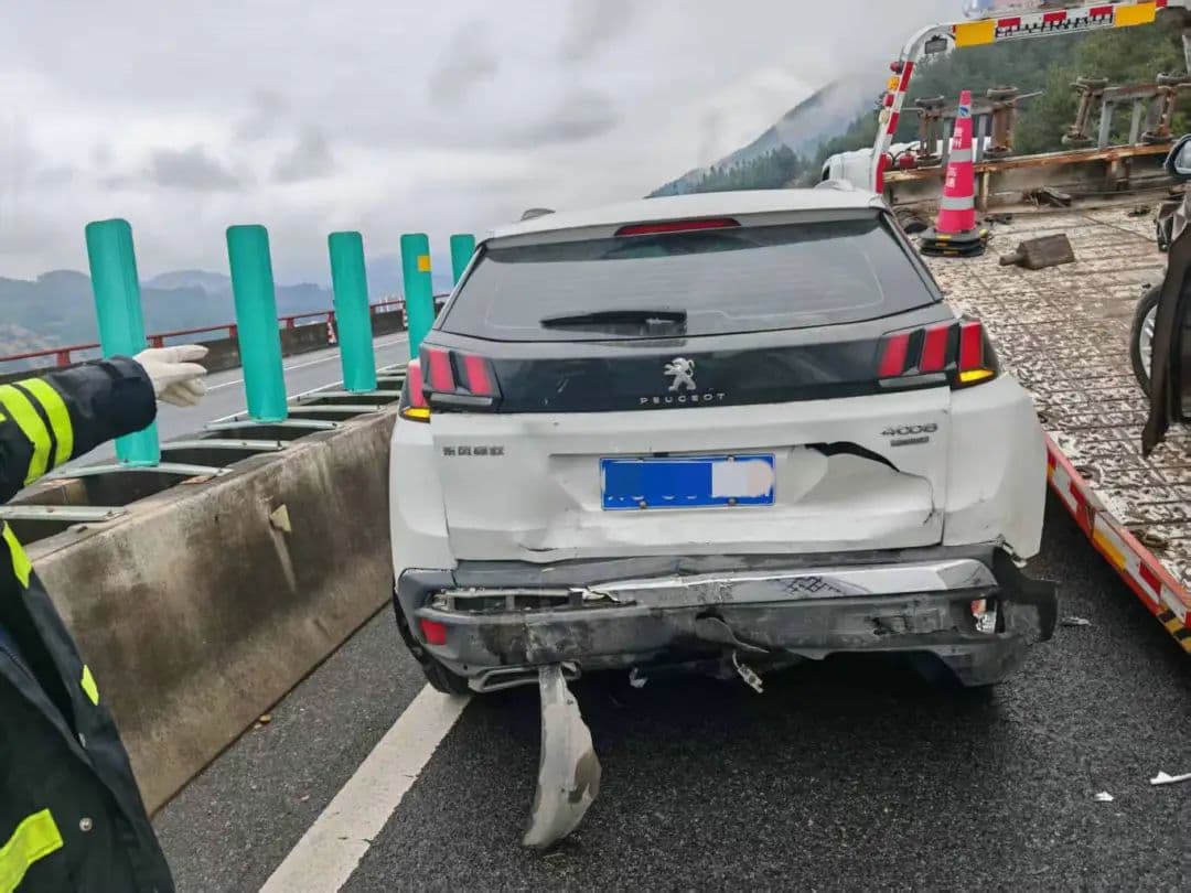 距离产生美！高速公路行车，请保持安全车距