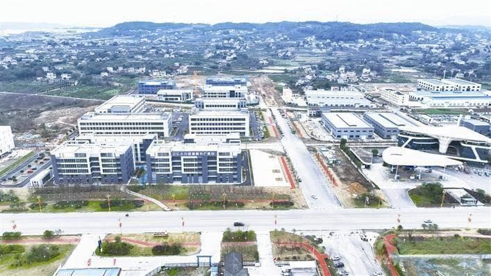 宜都高新区驰骋“新”“绿”赛道 澎湃发展动能