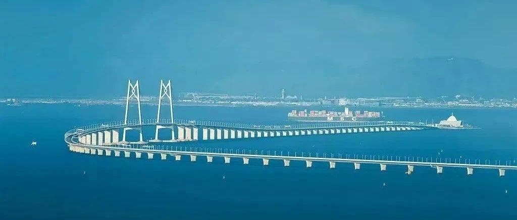 天堑变通途！55公里长的港珠澳大桥是这样建成的