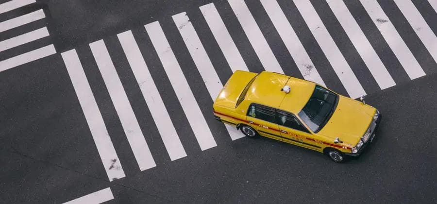 Robotaxi风波，出行市场的「宿命」博弈